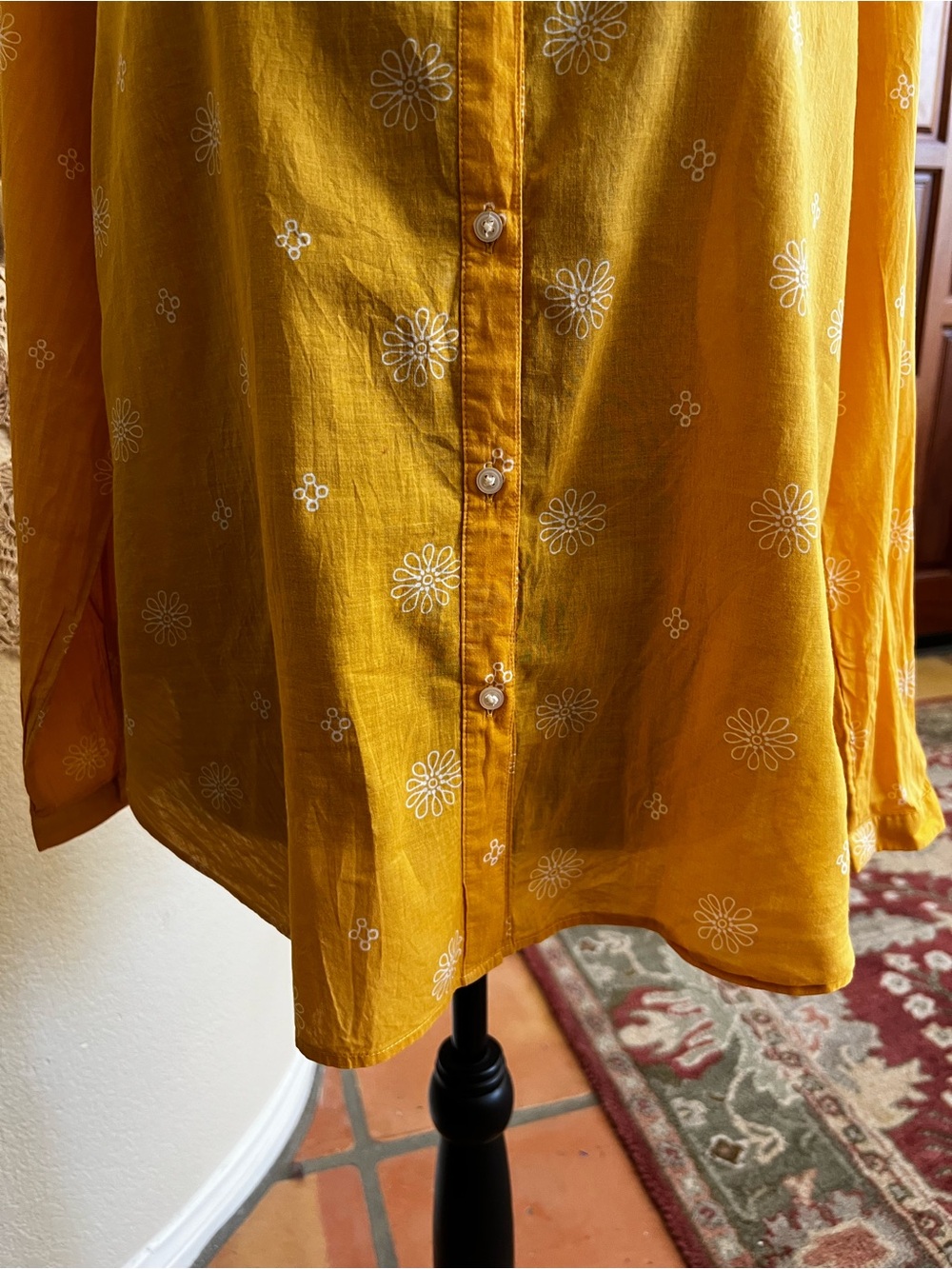 Loft Outlet Mustard With White Flowers Button Up Shirt Size PL Long Sleeves - Picture 2 of 7